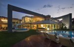 The-Glass-House-by-Nico-Van-Meulen-Architects-in-Johannesburg-04.jpg
